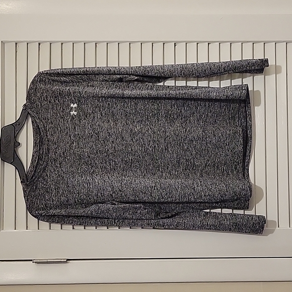 Under Armour women's dri fit long sleeve shirts sz Medium - Picture 1 of 2